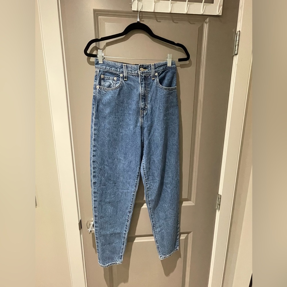 Levi’s High Loose Taper Jeans Size 25